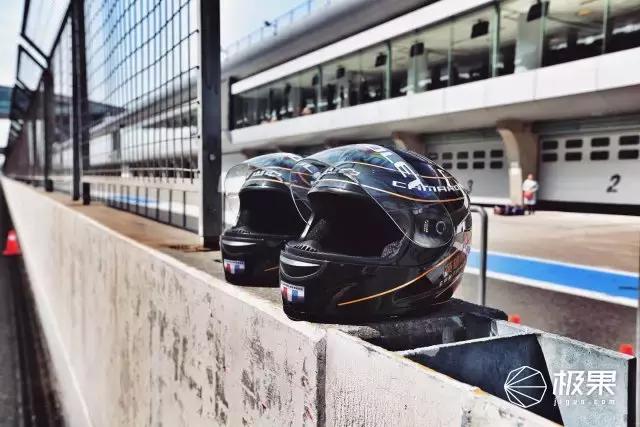 上海f1赛道体验价格,大黄蜂科迈罗敞篷版驾驶体验