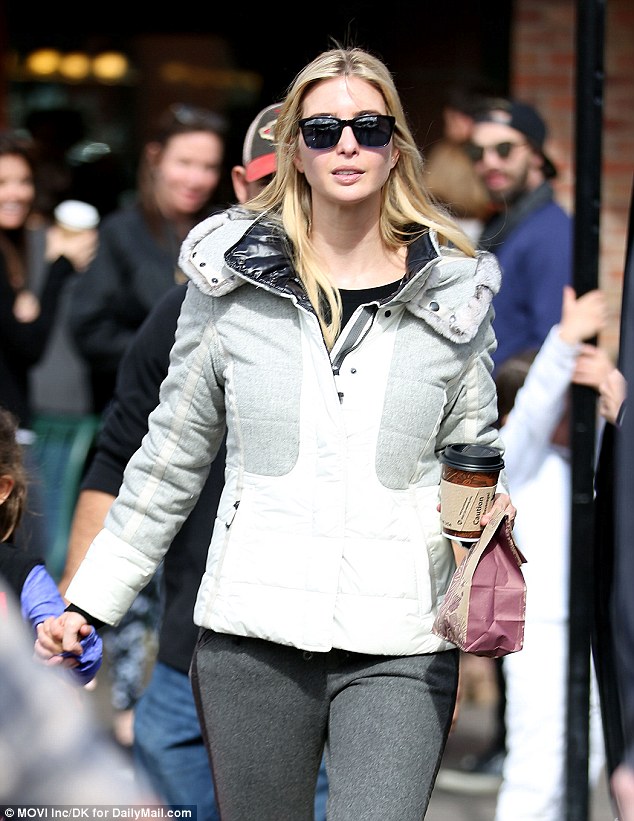 恶毒美媒体抓住伊凡卡川普的大屁股说事，怪只怪4千块的牛仔宽裤