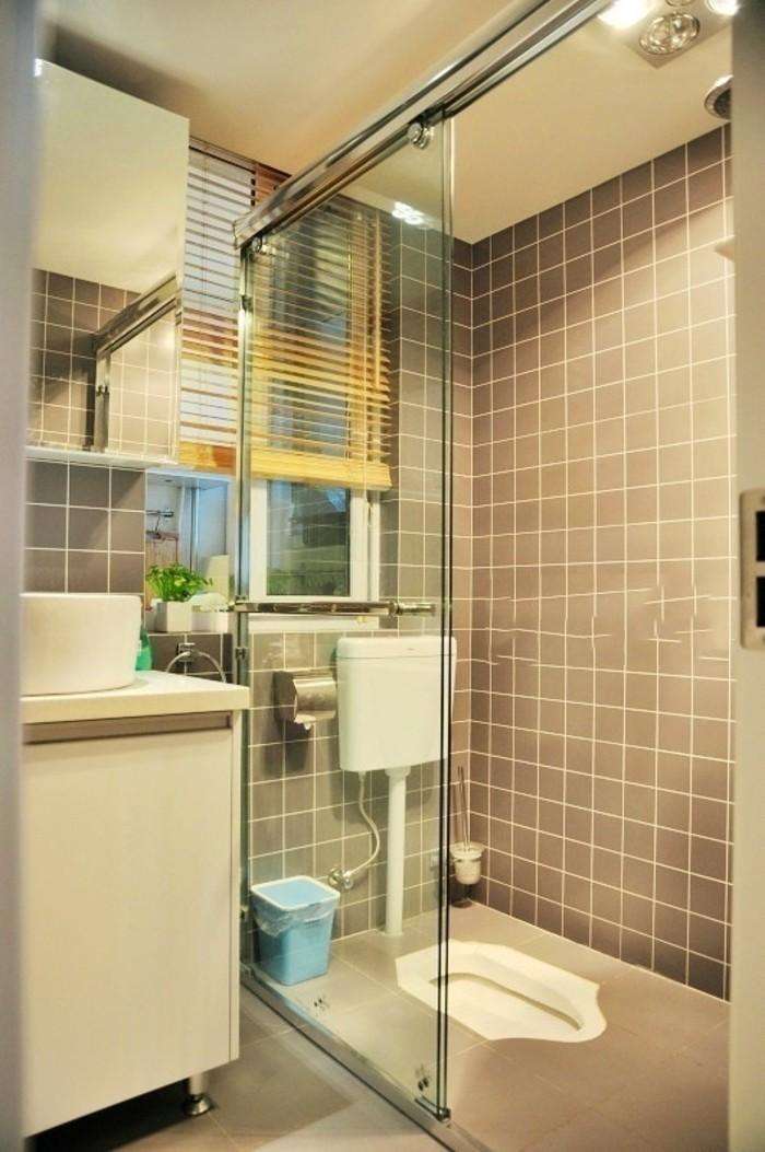 蹲便器用脚踏阀还是用水箱好,蹲便器水箱离得远影响冲水吗