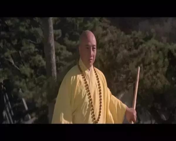 12岁武术冠军李连杰,李连杰和吴京在哪学的武术