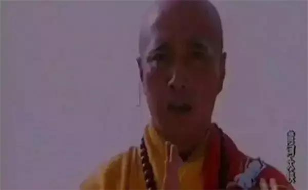 12岁武术冠军李连杰,李连杰和吴京在哪学的武术