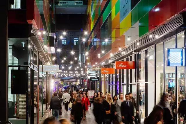 又是a2!中国情侣拿走华人妈妈奶粉钱后消失,几罐奶粉至于么?