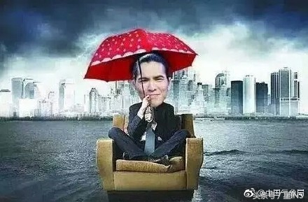 萧敬腾雨神去沙漠百年一遇大雨,雨神萧敬腾一回屋就停雨了