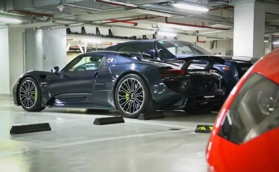 王思聪的车库有多少车,王思聪的车库有多少豪车