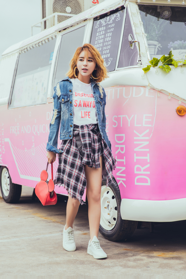 如何选择一款适合自己的小白鞋,拒绝花里胡哨的鞋子