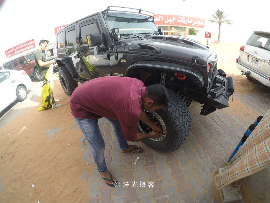 在迪拜体验阿拉伯服装,迪拜体验沙漠越野需要多少钱