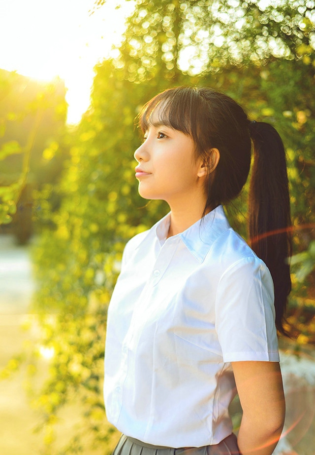 梦到老婆去世出殡,晚上做梦梦到母亲去世