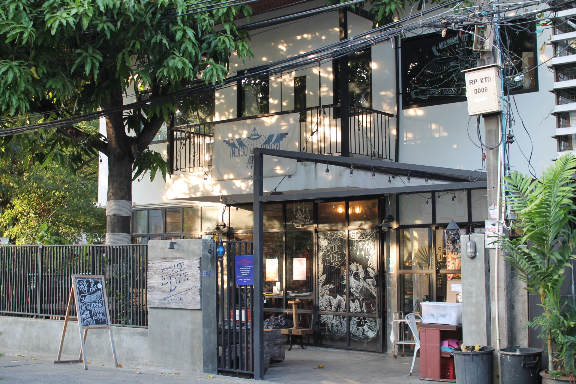 BlueDyeCafe——看似杂乱，自成一派