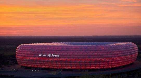 中国球迷唱南部之星,南部之星三冠王拜仁慕尼黑