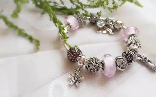 好看不老气适合戴什么首饰 (小众戴什么首饰比较好女生)