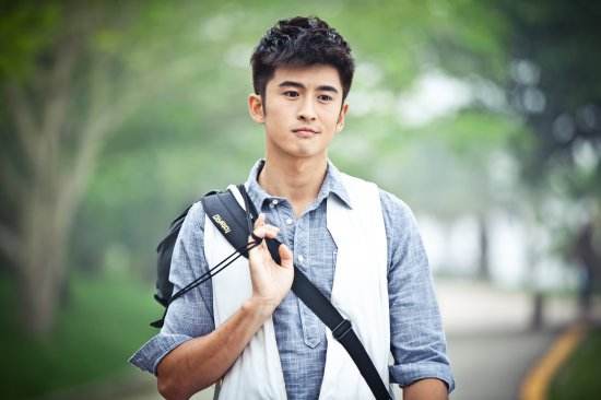 他是杨幂旗下眼睛最迷人的男艺人,他是杨幂公司的艺人