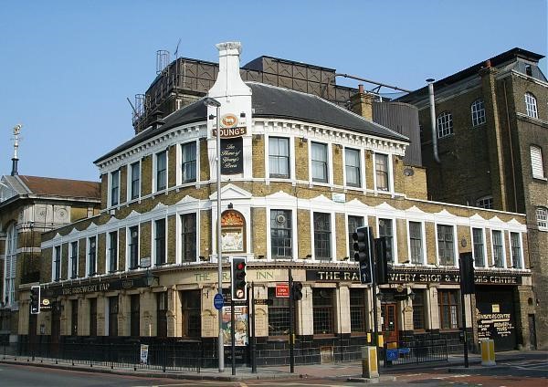 有钱任性土豪,有钱任性买别墅