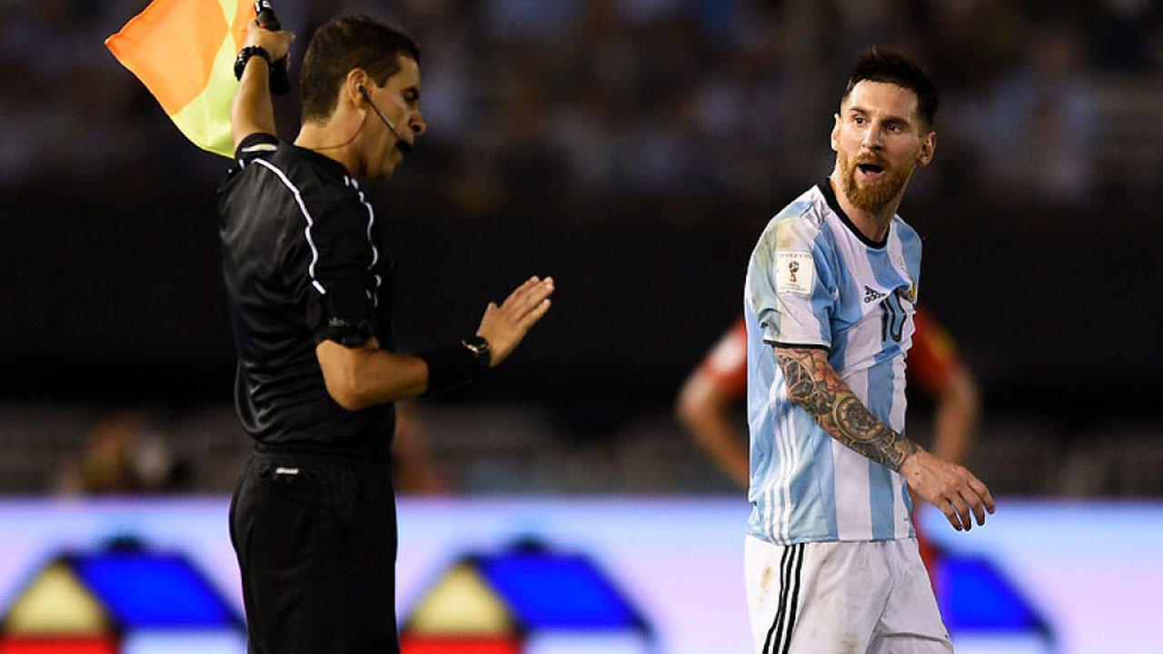 梅西退队风波马拉多纳,马拉多纳对梅西的处罚