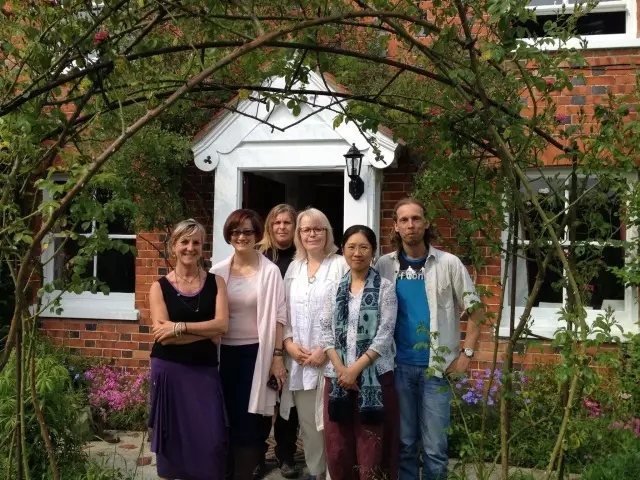 茶传媒专访｜你充满无力感？花精仙子王慕龄帮你激活人生