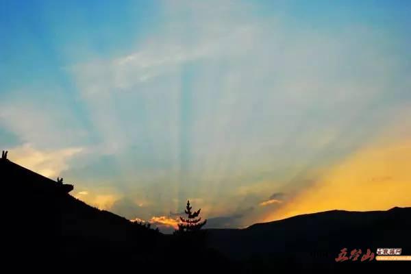五台山旺季人流量是多少,四月上旬游五台山是旺季吗