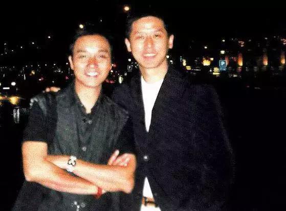 哥哥张国荣的传奇一生,张国荣老照片100张