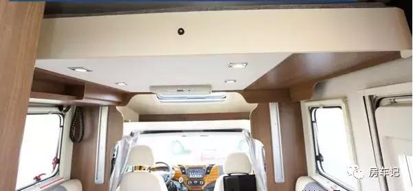 凯伦宾威大通c型房车评测,福特新世代凯伦宾威b型房车