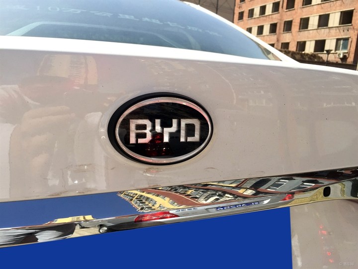 14万公里比亚迪g5,2万多比亚迪g5