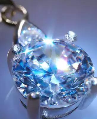 一颗价值三千万的钻石,一颗钻石价值2亿