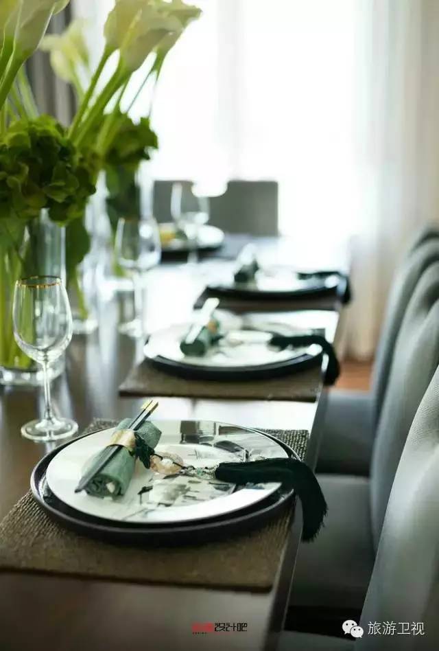 怎样才能让餐桌变好看,怎样把家里的餐桌搞得舒适干净