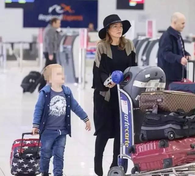 「购物」Kimi、王诗龄、多多、奥莉等星娃们最爱的11款大牌儿童行李箱！