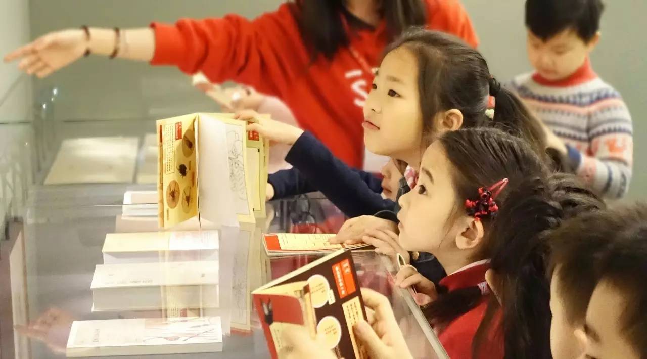 四月博物馆课程｜等看遍大英世界史和齐白石真迹，我们去故宫、北大踏青吧！