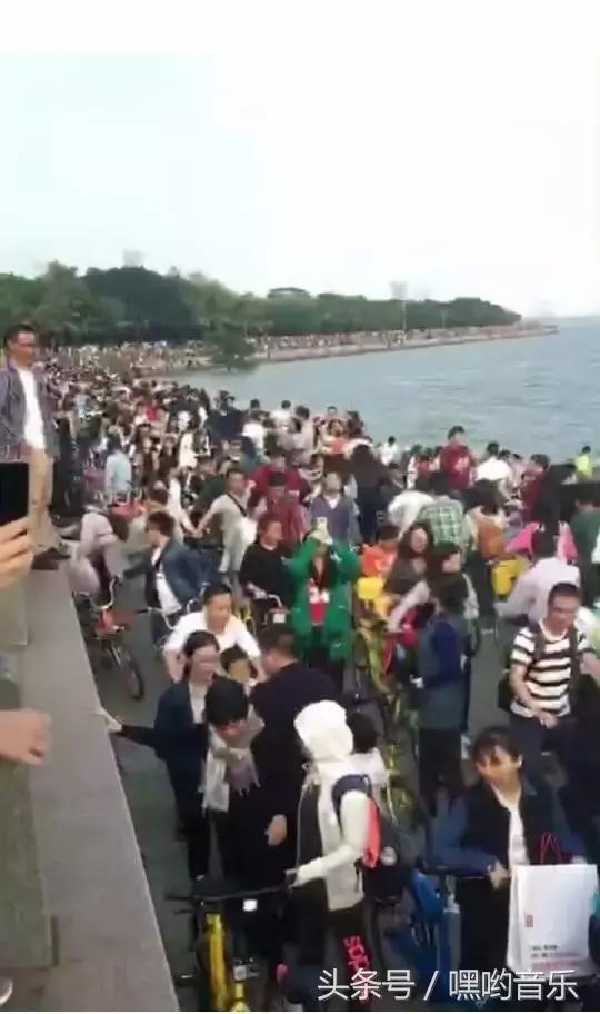 印度电影无所不能中的歌舞,印度电影中的这段歌舞简直听醉了