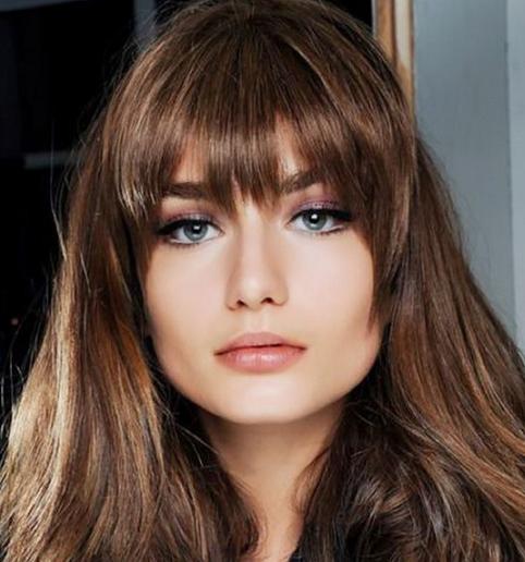 女生必备的十大口红品牌图片,2022年口红流行什么颜色