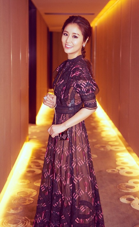 林心如用的V牌唇膏单支3万4实在太奢华