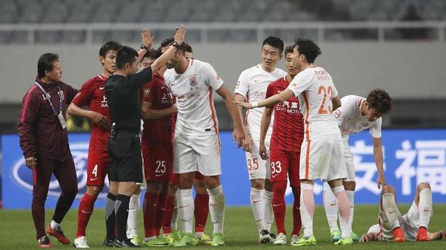 中超足协裁判问题,足协背后的力量有多大