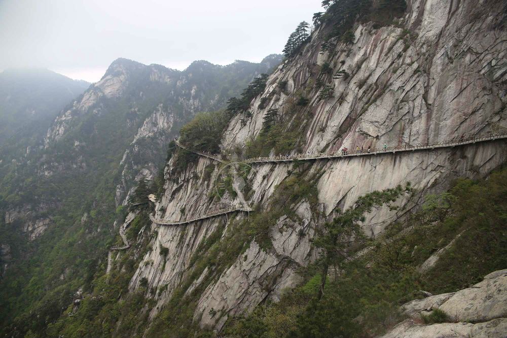 山东领秀户外:千里挺进大别山,众雄傲视天堂寨