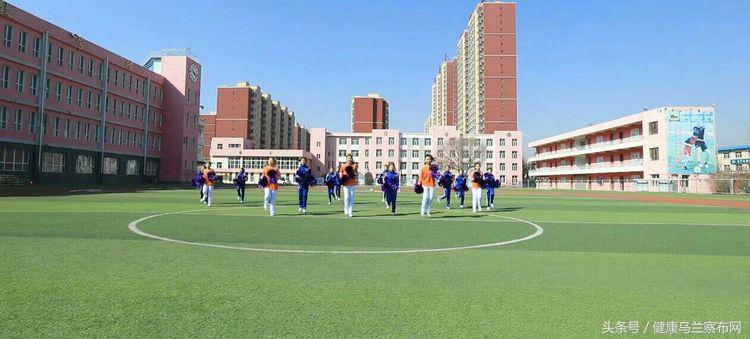 巩建伟,集宁区光明街小学校长巩建伟