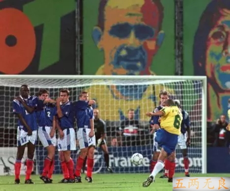 足坛个人八大神器,足坛十大神兵天将