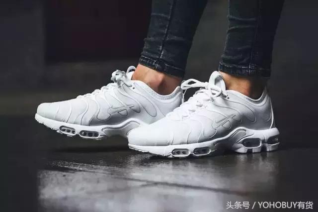 这8双令直男羡慕拥有的女生专属Sneaker,你买了吗?