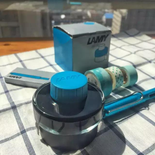 lamy限量版有哪些颜色,lamy钢笔古铜色跟橙色对比