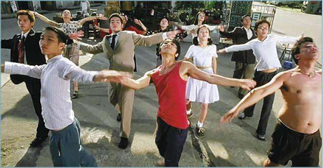 周星驰少林足球图片高清大图,周星驰少林足球剧照