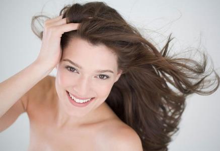 头皮干燥、起屑、瘙痒是怎么回事？日常饮食需要注意这几点！