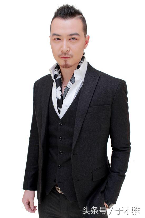 三个铠甲召唤人都怎么样了,五大铠甲勇士召唤人现在咋样了