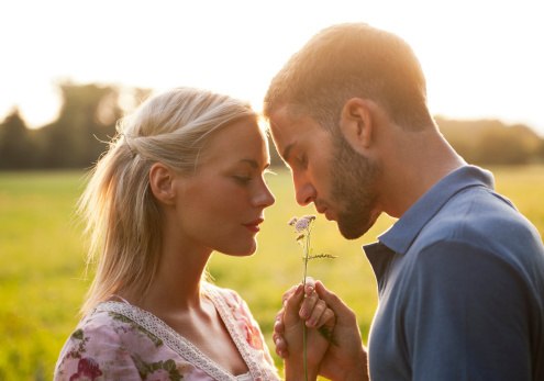 女生在感情中很容易被骗吗,女生在感情里怎么反败为胜