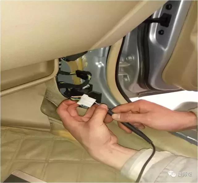 别克凯越遥控门锁没反应,别克凯越遥控门锁模块不通讯