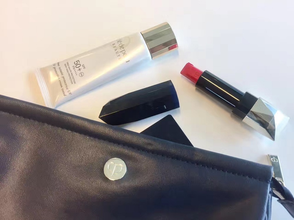 美白总是无效,美白为什么会反黑