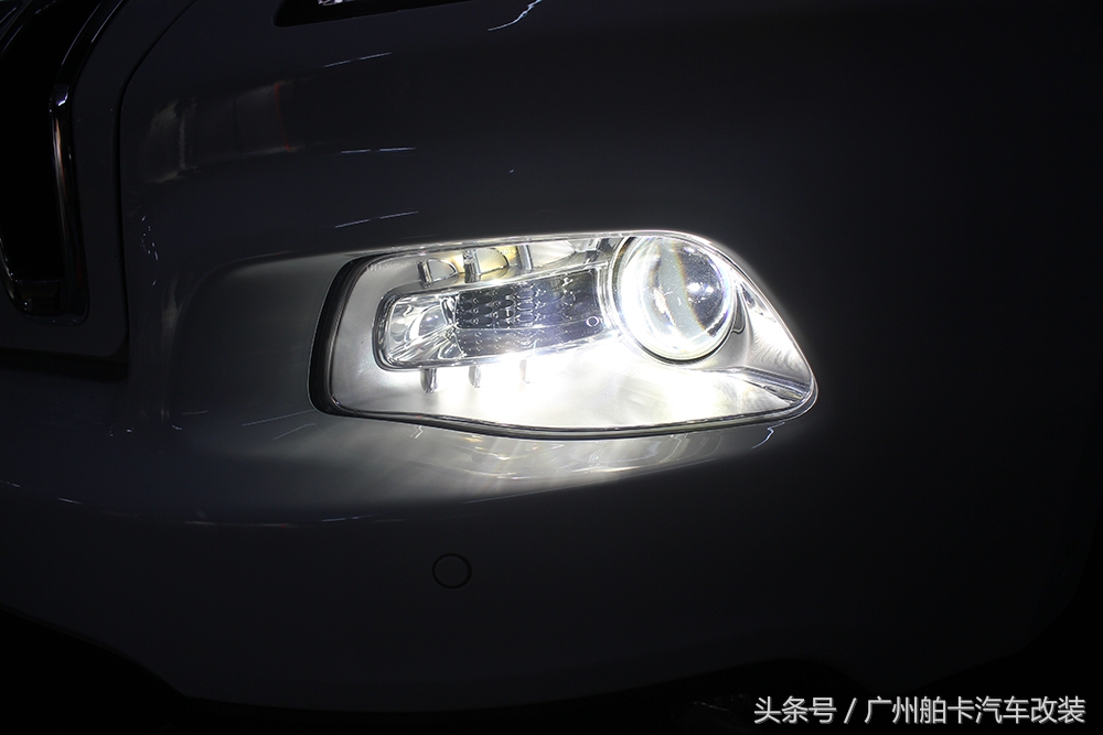 吉普自由光改装照片,吉普自由光车灯升级案例