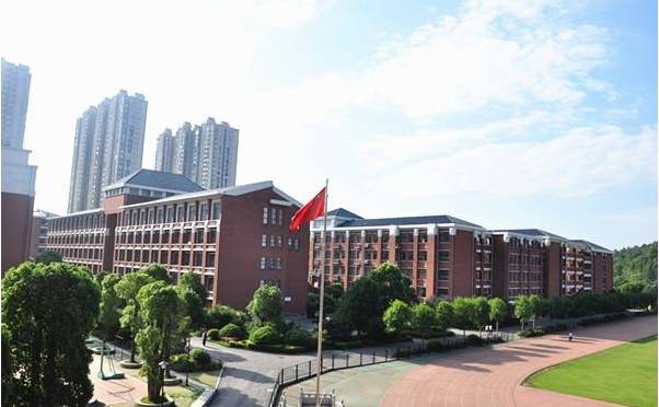 长郡系环境最好的初中,长郡系的中学在长沙排名是多少