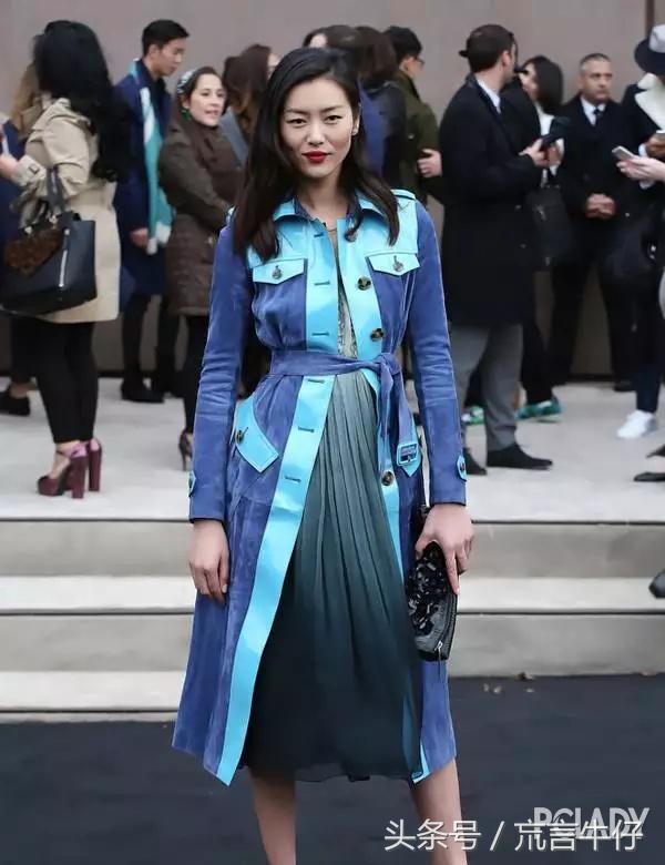 开春针织开衫外套搭配什么内搭,新款时尚牛仔外套风衣