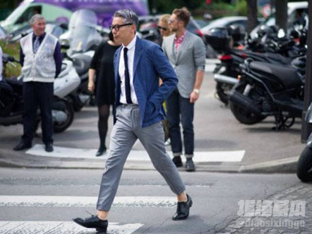 最爱穿西服的王经理,为什么会被白老板带去泰国旅游呢?