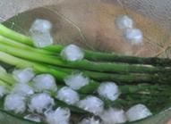 芦笋的做法大全开胃,芦笋凉拌还是炒来吃有营养