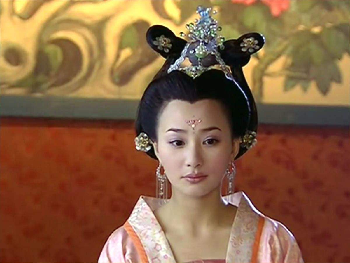 历史上赵光义欺凌小周后是真的吗,赵光义和小周后的故事是假的吗