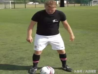 足球实战过人技巧,足球边路扣球过人集锦