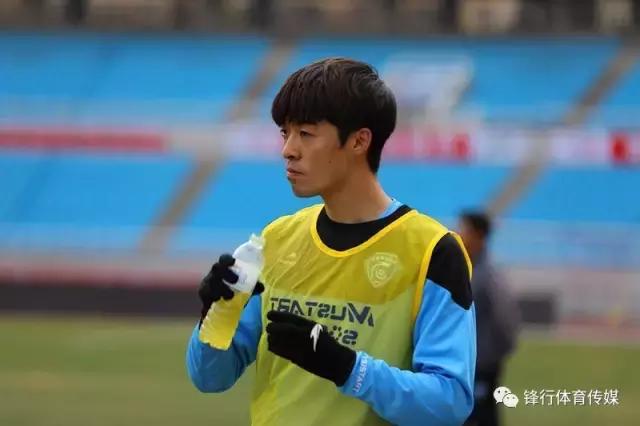 容大主场比赛,容大在主场以2-2战平武汉卓尔