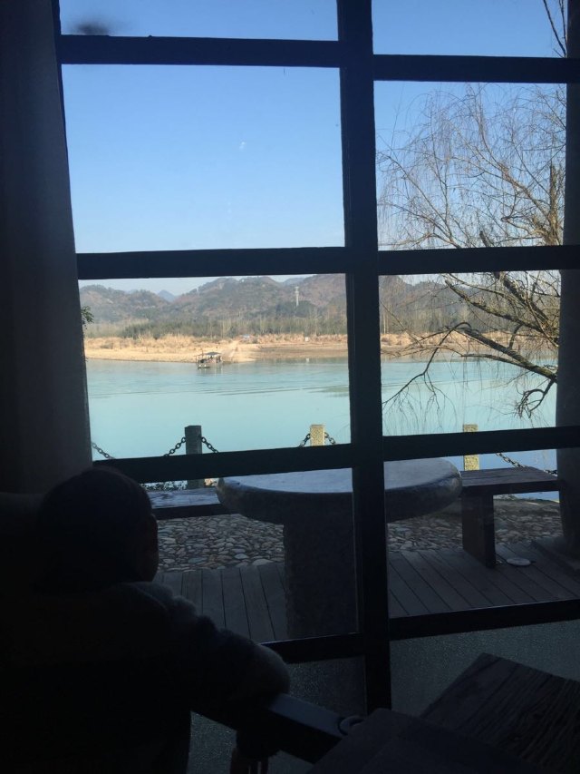 远山如黛原诗,远山如黛什么意思